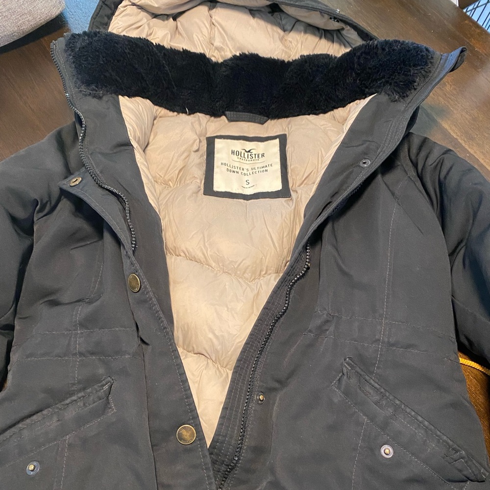 Hollister Puffy Jacket